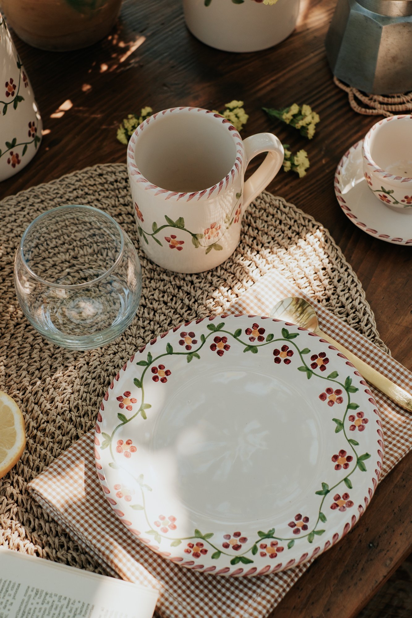 Assiette dessert céramique artisanale Nonno Mio motif Profumo di Primavera vert tendre fait main