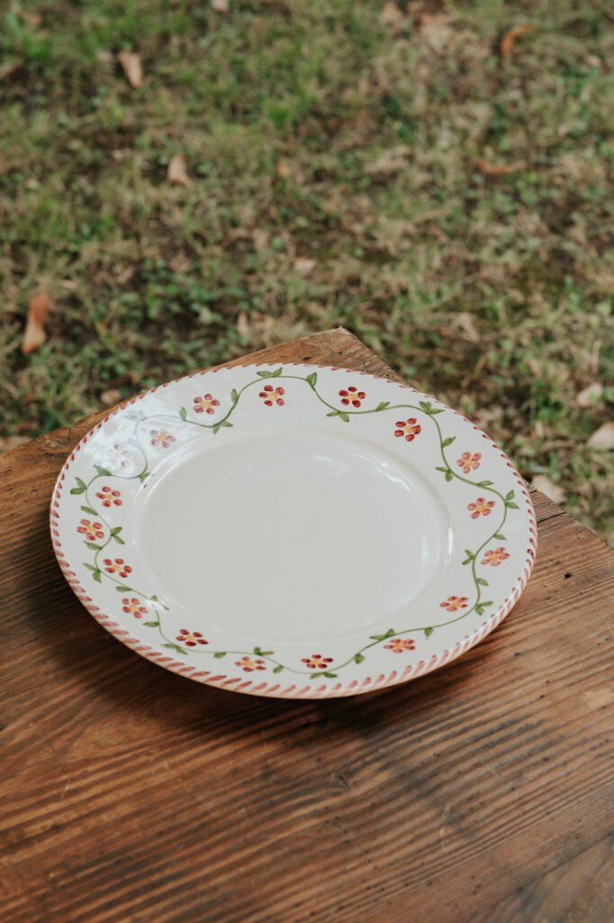 Assiette plate céramique artisanale Nonno Mio motif Profumo di Primavera vert tendre fait main